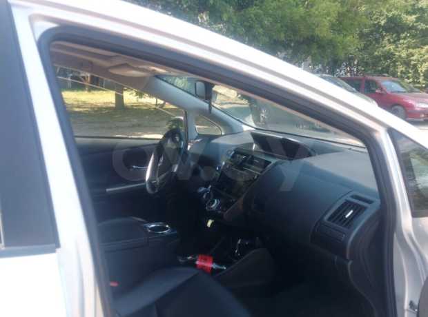 Toyota Prius V(+) ZVW40/41 Рестайлинг