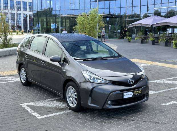 Toyota Prius V(+) ZVW40/41 Рестайлинг