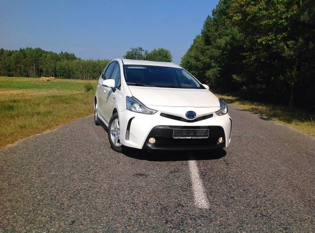 Toyota Prius V(+) ZVW40/41 Рестайлинг