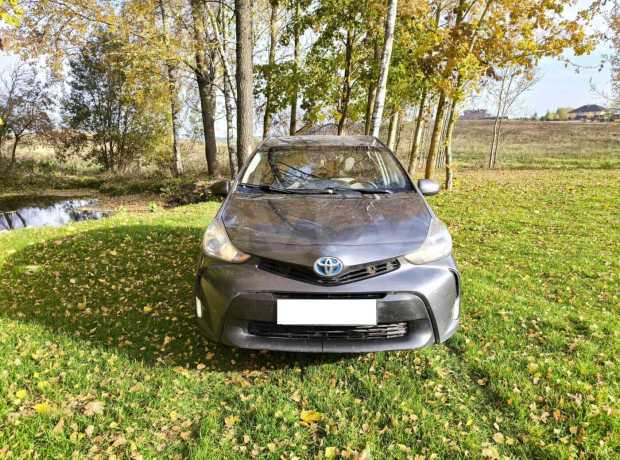 Toyota Prius V(+) ZVW40/41 Рестайлинг