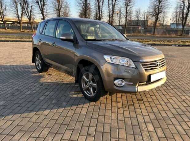 Toyota RAV4 III (XA30)  2-й рестайлинг, 2012, пробег 270000 км