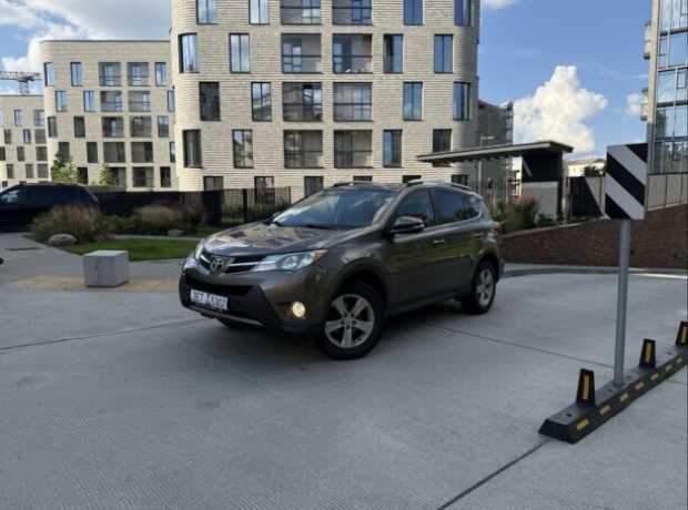 Toyota RAV4 IV (XA40), 2013, пробег 223000 км