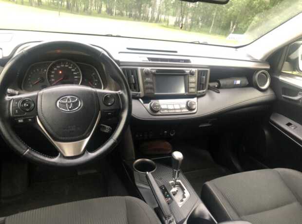 Toyota RAV4 IV (XA40), 2015, пробег 255755 км