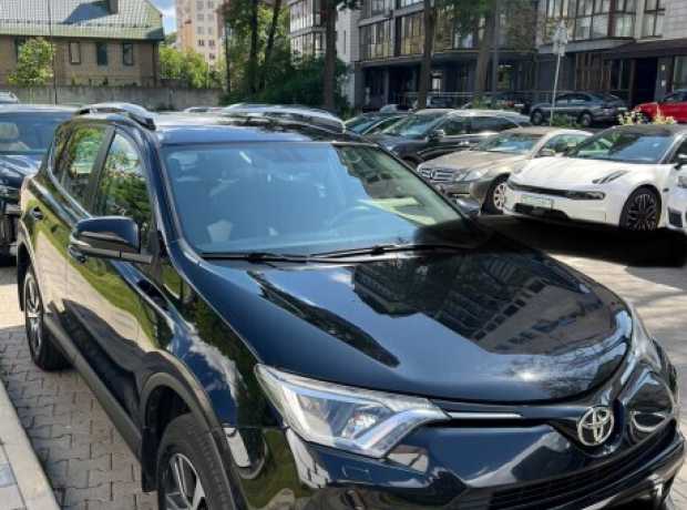 Toyota RAV4 IV (XA40)  Рестайлинг, 2016, пробег 116000 км