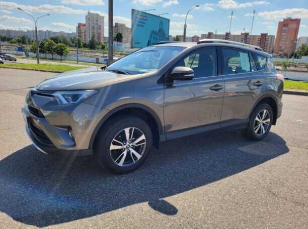 Toyota RAV4 IV (XA40)  Рестайлинг, 2016, пробег 136000 км