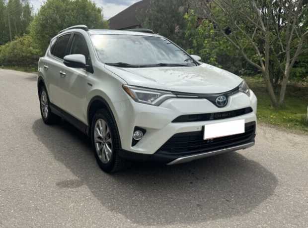Toyota RAV4 IV (XA40)  Рестайлинг, 2016, пробег 197000 км
