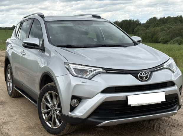 Toyota RAV4 IV (XA40)  Рестайлинг, 2017, пробег 110000 км