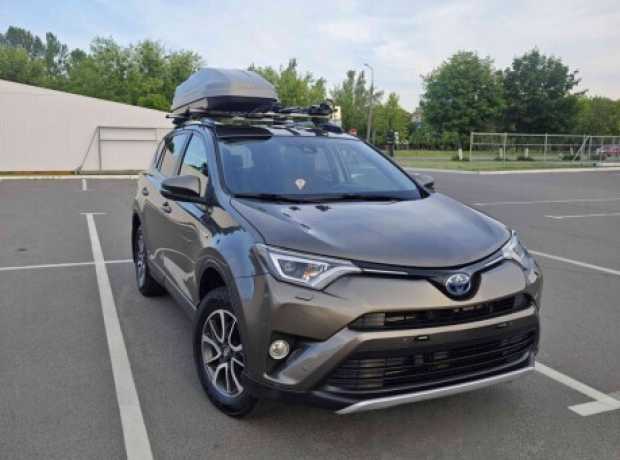 Toyota RAV4 IV (XA40)  Рестайлинг, 2017, пробег 110765 км