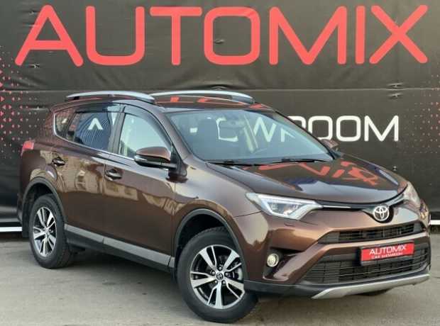 Toyota RAV4 IV (XA40)  Рестайлинг, 2017, пробег 224972 км