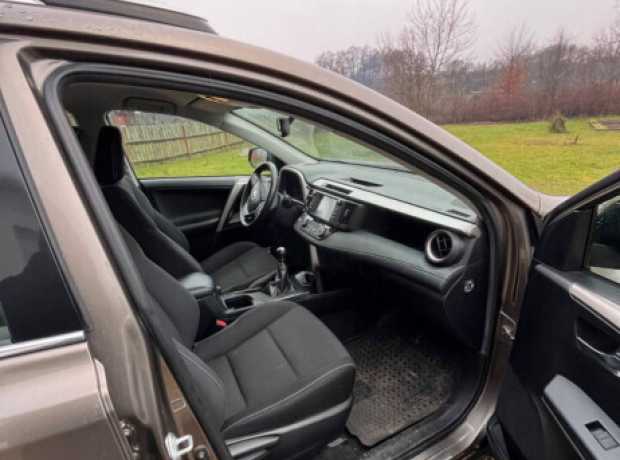 Toyota RAV4 IV (XA40)  Рестайлинг, 2018, пробег 240000 км