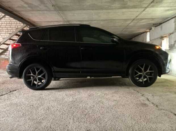 Toyota RAV4 IV (XA40)  Рестайлинг, 2018, пробег 95000 км