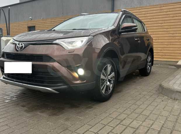Toyota RAV4 IV (XA40) Рестайлинг
