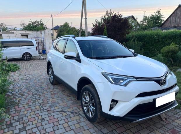 Toyota RAV4 IV (XA40) Рестайлинг