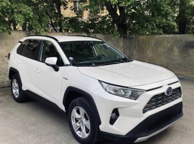 Toyota RAV4 V (XA50), 2019, пробег 105000 км