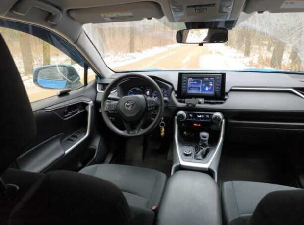 Toyota RAV4 V (XA50), 2019, пробег 124000 км