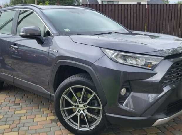 Toyota RAV4 V (XA50), 2019, пробег 152000 км