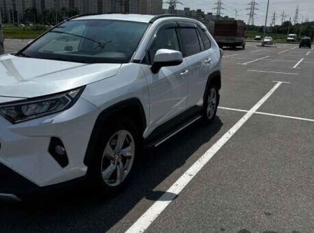 Toyota RAV4 V (XA50), 2019, пробег 157000 км