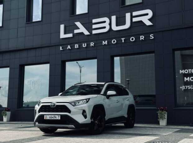 Toyota RAV4 V (XA50), 2020, пробег 36000 км