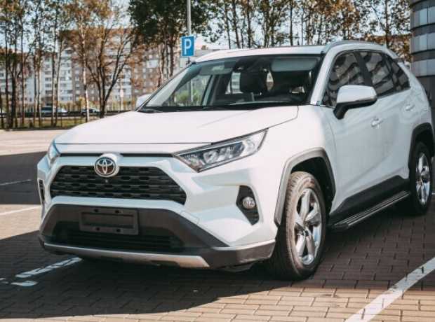 Toyota RAV4 V (XA50), 2020, пробег 43000 км