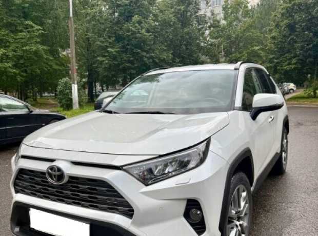Toyota RAV4 V (XA50), 2020, пробег 48000 км