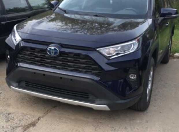 Toyota RAV4 V (XA50), 2020, пробег 71000 км