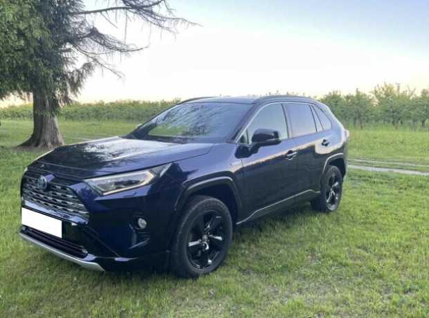 Toyota RAV4 V (XA50), 2021, пробег 104000 км