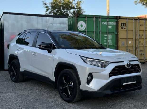 Toyota RAV4 V (XA50), 2021, пробег 149000 км