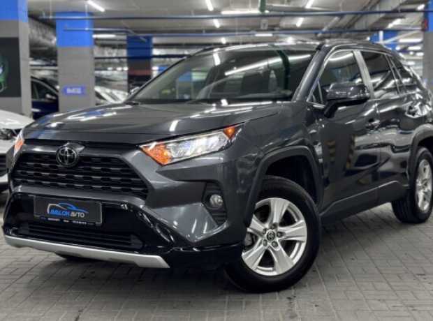 Toyota RAV4 V (XA50), 2021, пробег 35331 км Toyota RAV4 V (XA50), 2021, пробег 35331 км