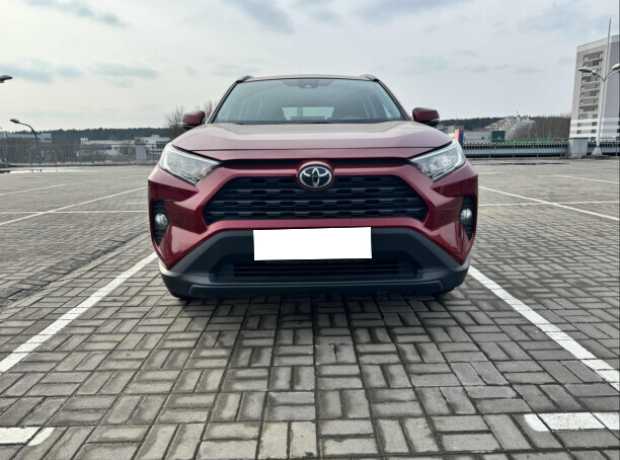 Toyota RAV4 V (XA50), 2021, пробег 60000 км