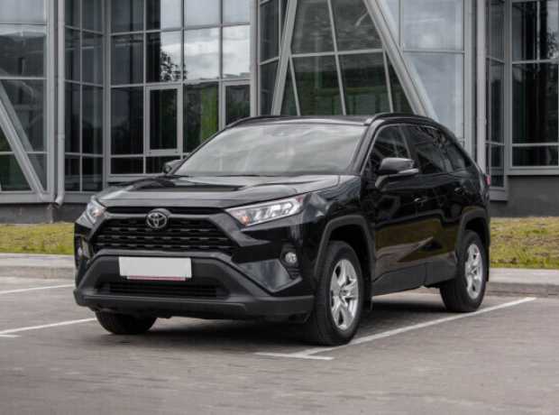 Toyota RAV4 V (XA50), 2021, пробег 70000 км