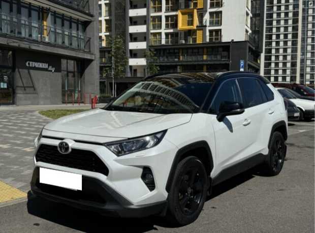 Toyota RAV4 V (XA50), 2021, пробег 75200 км