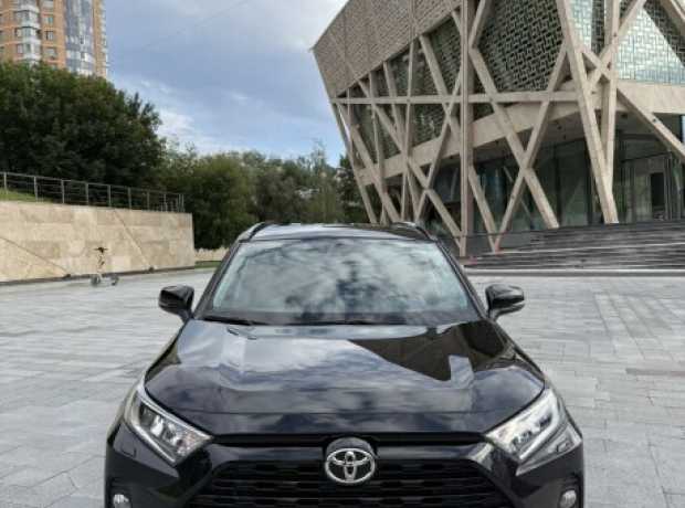 Toyota RAV4 V (XA50), 2021, пробег 78000 км