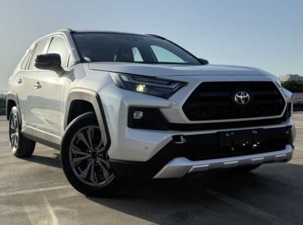 Toyota RAV4 V (XA50), 2025, пробег 3 км