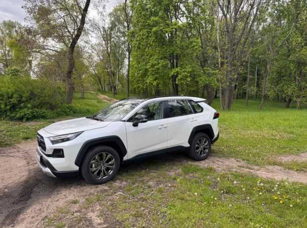 Toyota RAV4 V (XA50)