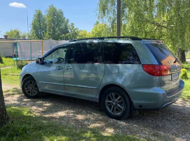 Toyota Sienna II (XL20) Рестайлинг