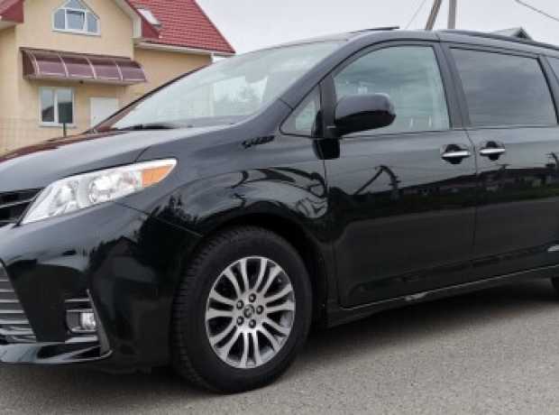 Toyota Sienna III (XL30)  2-й рестайлинг, 2018, пробег 114263 км