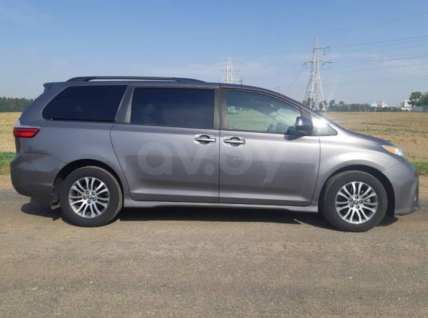 Toyota Sienna III (XL30) 2-й рестайлинг