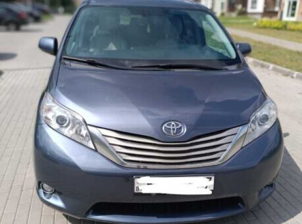 Toyota Sienna III (XL30)  Рестайлинг, 2016, пробег 235000 км
