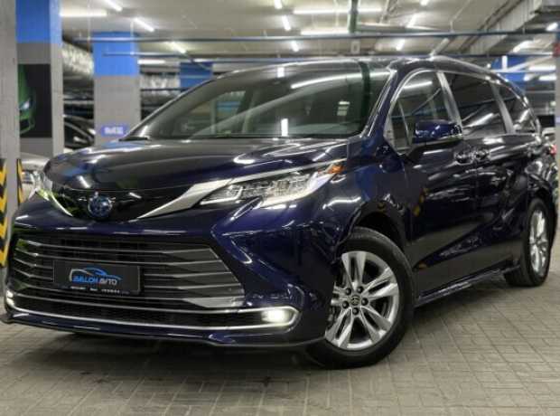 Toyota Sienna IV (XL40), 2021, пробег 7052 км Toyota Sienna IV (XL40), 2021, пробег 7052 км