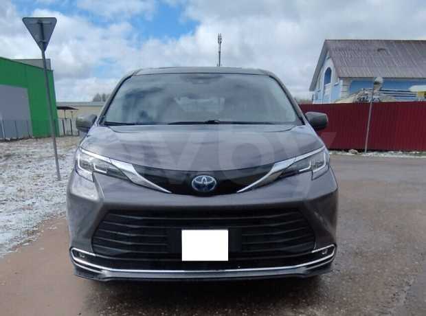 Toyota Sienna IV (XL40)