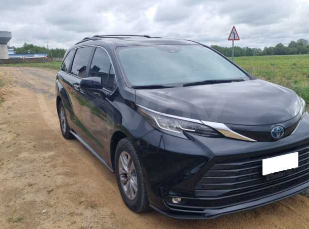 Toyota Sienna IV (XL40)