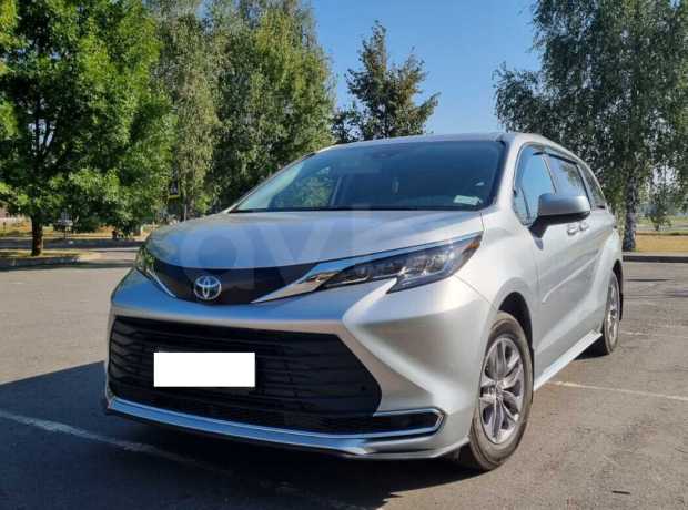 Toyota Sienna IV (XL40)