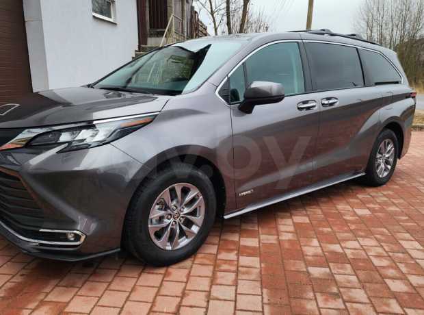 Toyota Sienna IV (XL40)