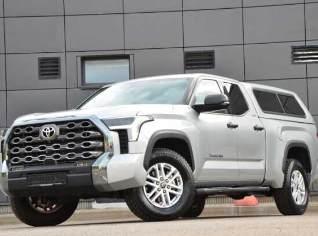 Toyota Tundra III, 2022, пробег 17000 км