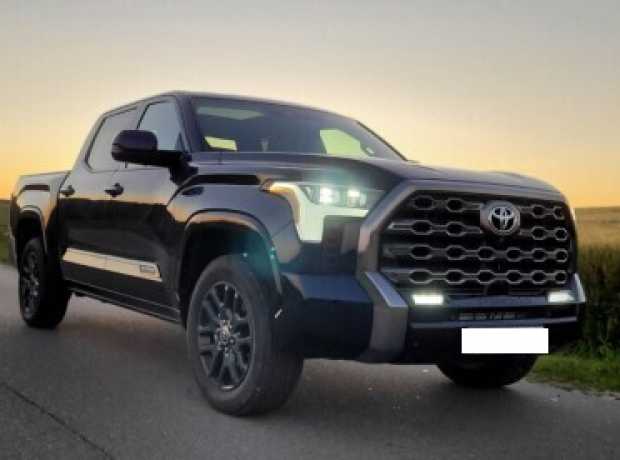 Toyota Tundra III, 2023, пробег 1950 км