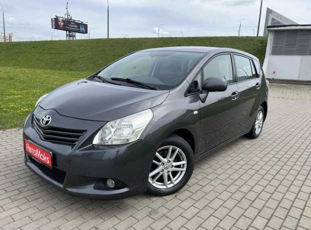 Toyota Verso I