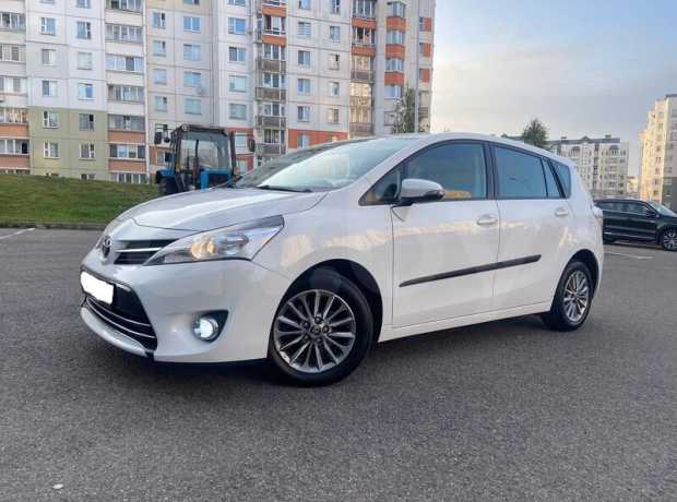 Toyota Verso I Рестайлинг