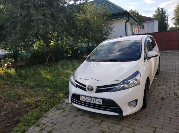 Toyota Verso I Рестайлинг