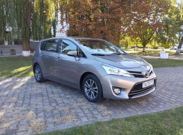 Toyota Verso I Рестайлинг