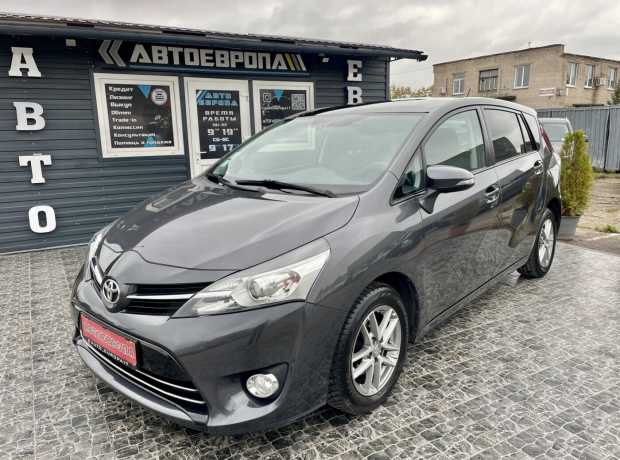 Toyota Verso I Рестайлинг